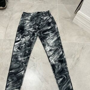 Artistic Black and Gray Jeggings with Smoky Design